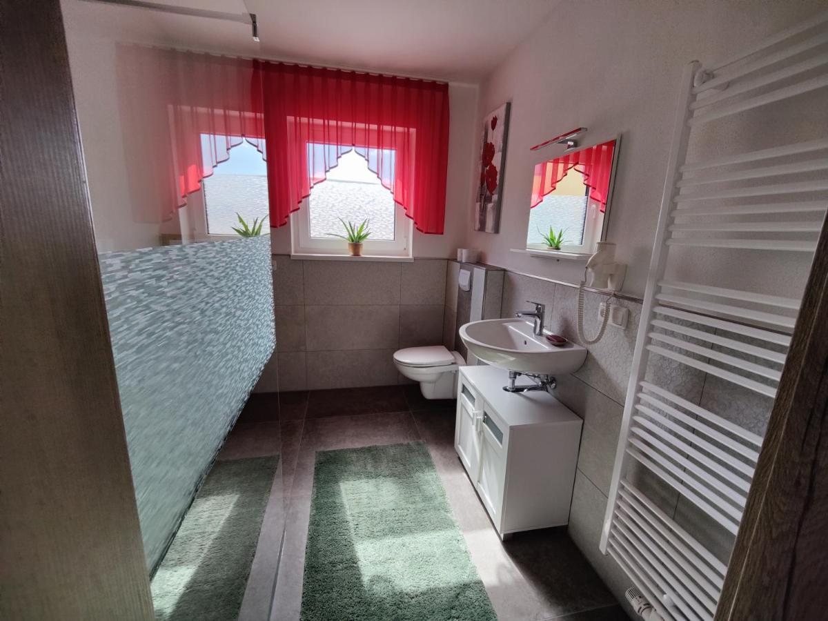 Ferienwohnung Elisabeth 1 Ґунценгаузен Екстер'єр фото